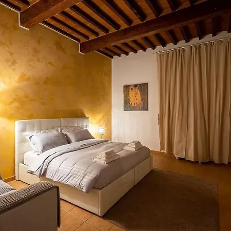 Santa Rosa - Oltrarno